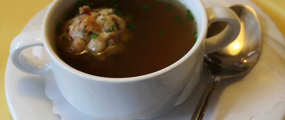 Polpette di carne in brodo