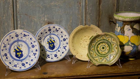 I mercati specializzati: ceramica, vintage e mobile antico