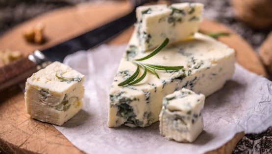Formaggi e vini del territorio: gli erborinati