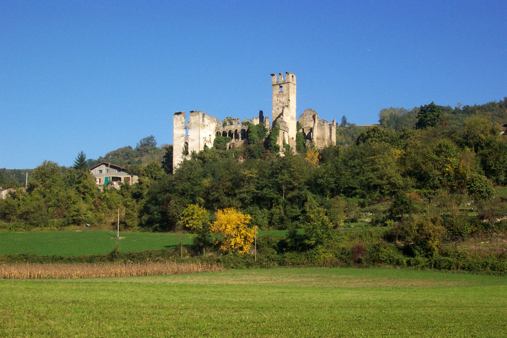 Rovine del Castello di Gorzegno