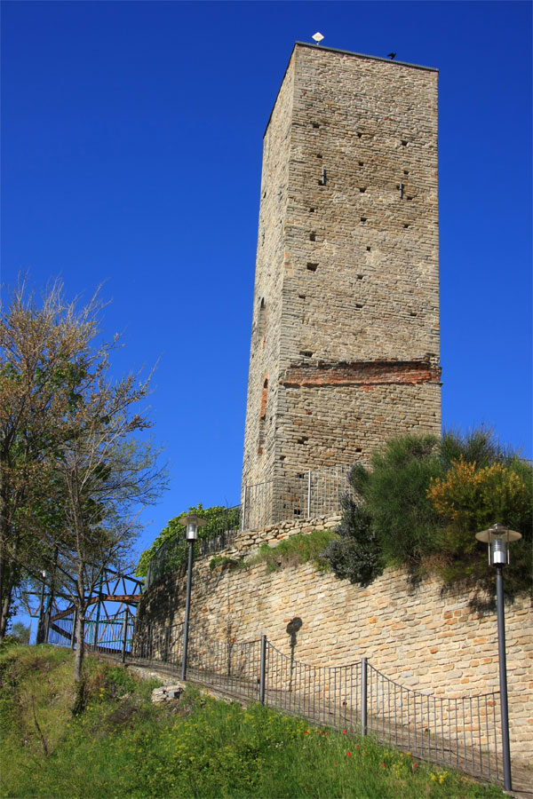 Cassinasco - Tower of ancient castel
