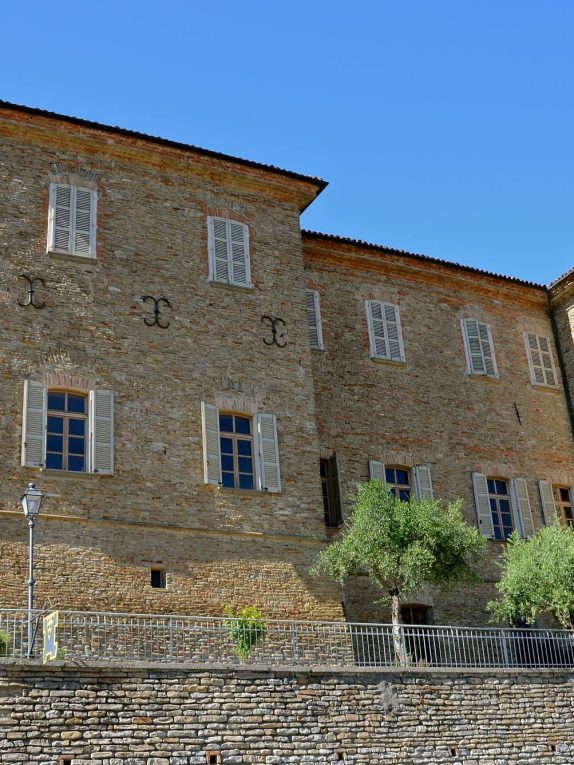 Il Castello Busca di Mango