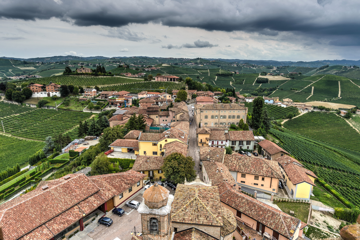 Centro di Barbaresco dall'alto
