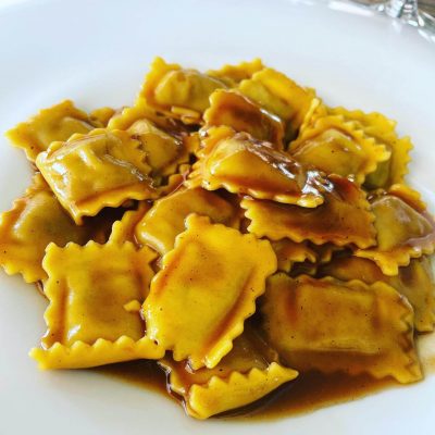 Ravioli with roasted meat filling and gravy - La cantina Wine Bar Verduno