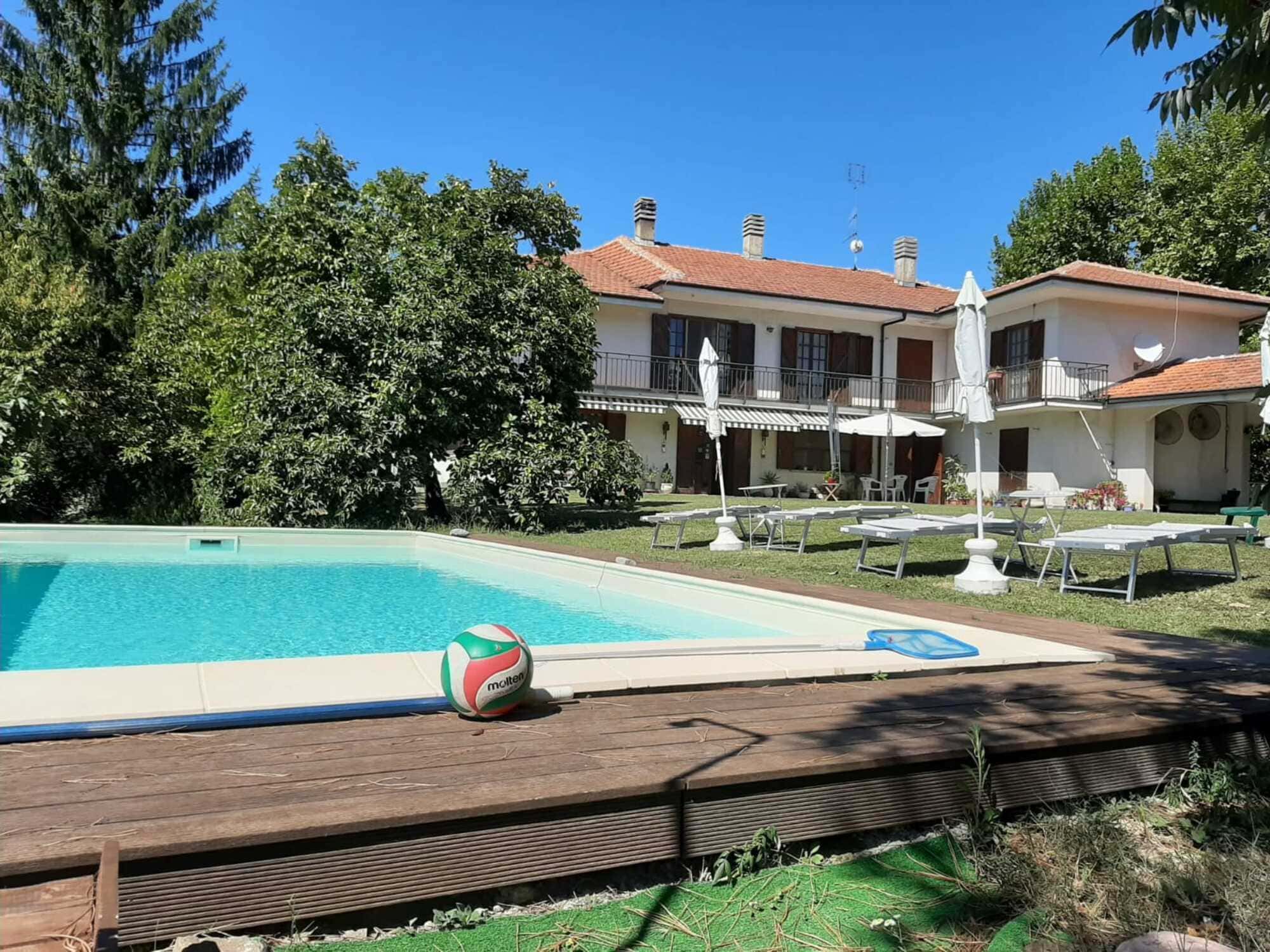 Cascina Torello_piscina