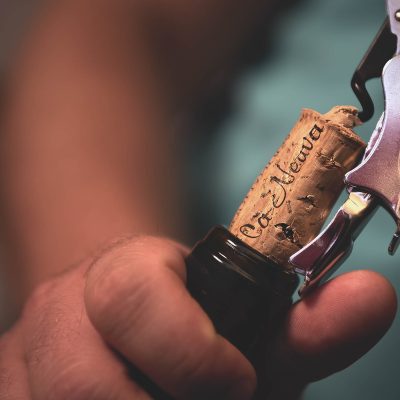 Stappare una bottiglia