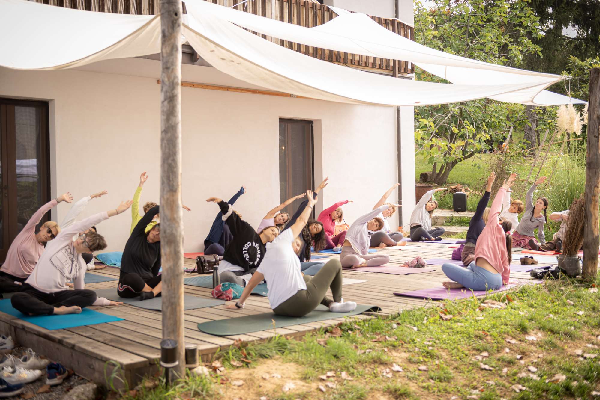Cascina Bauci propone inoltre trattamenti speciali, pratiche di meditazione e degustazioni. Cascina Bauci - Mindful Beauty Ritual