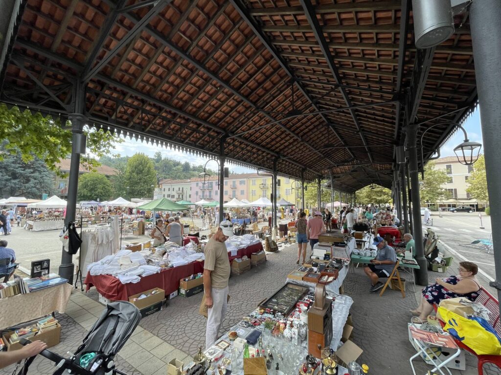 Mercatino dell'Antiquariato a Santo Stefano Belbo - eventi