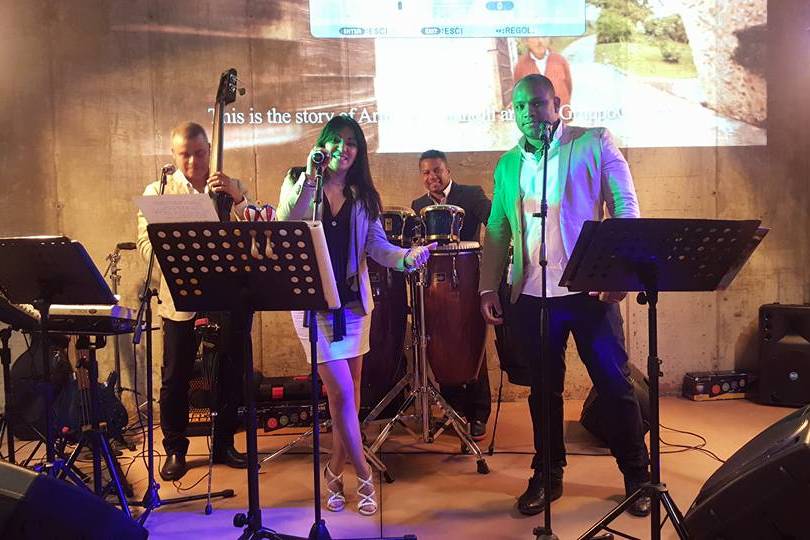 Esquina Caliente di Evedy Centelles - eventi