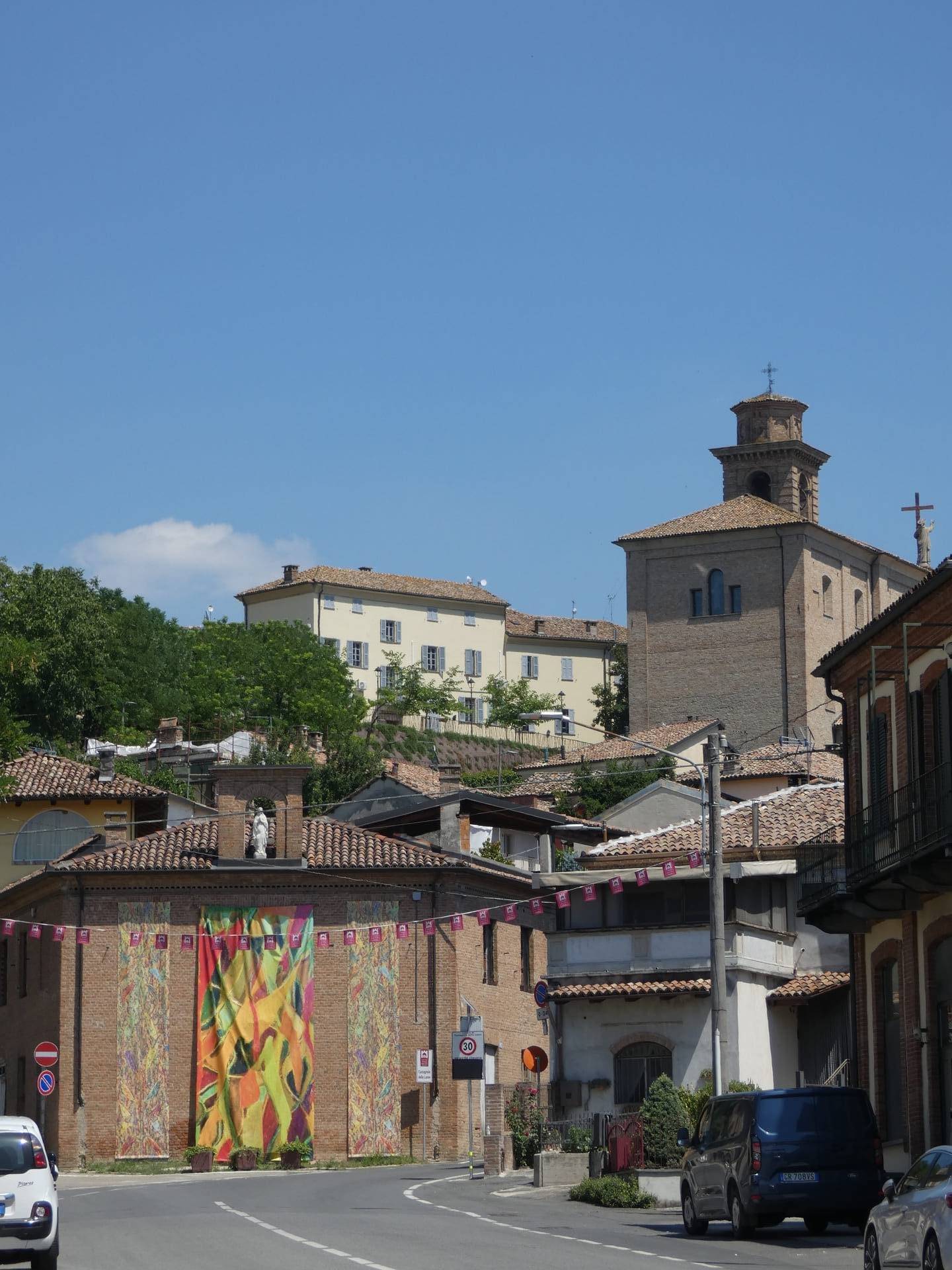 Castagnole delle Lanze - Da San Bartolomeo al paese alto